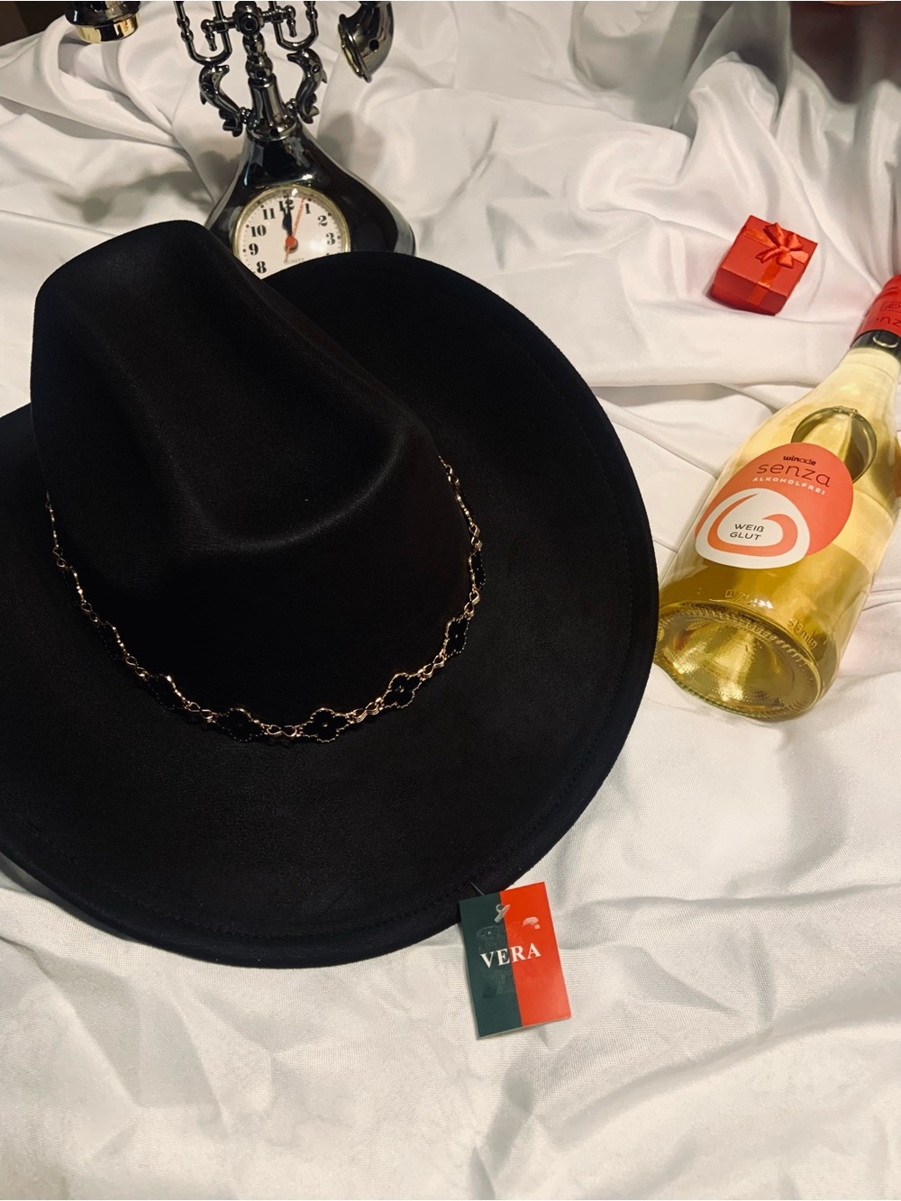 Black Women's Felt Cowboy Hat/ Gold Chain Detai WITH FREE GLAM JEWELRY - Picture 3 of 8